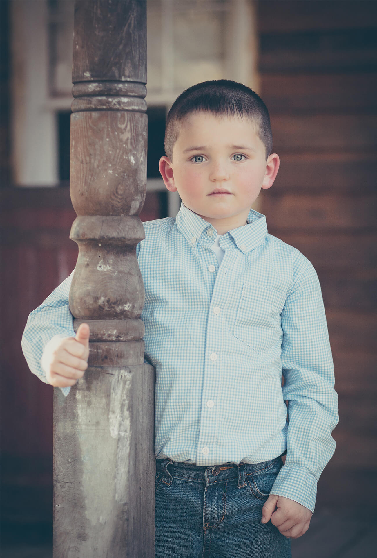 Fade to Blaq | Williamsburg Kentucky Portrait and Family Photographer